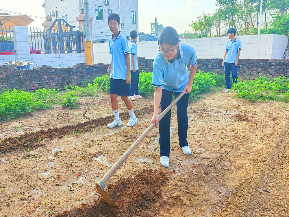 广西桂林正规叛逆小孩特殊学校联系电话